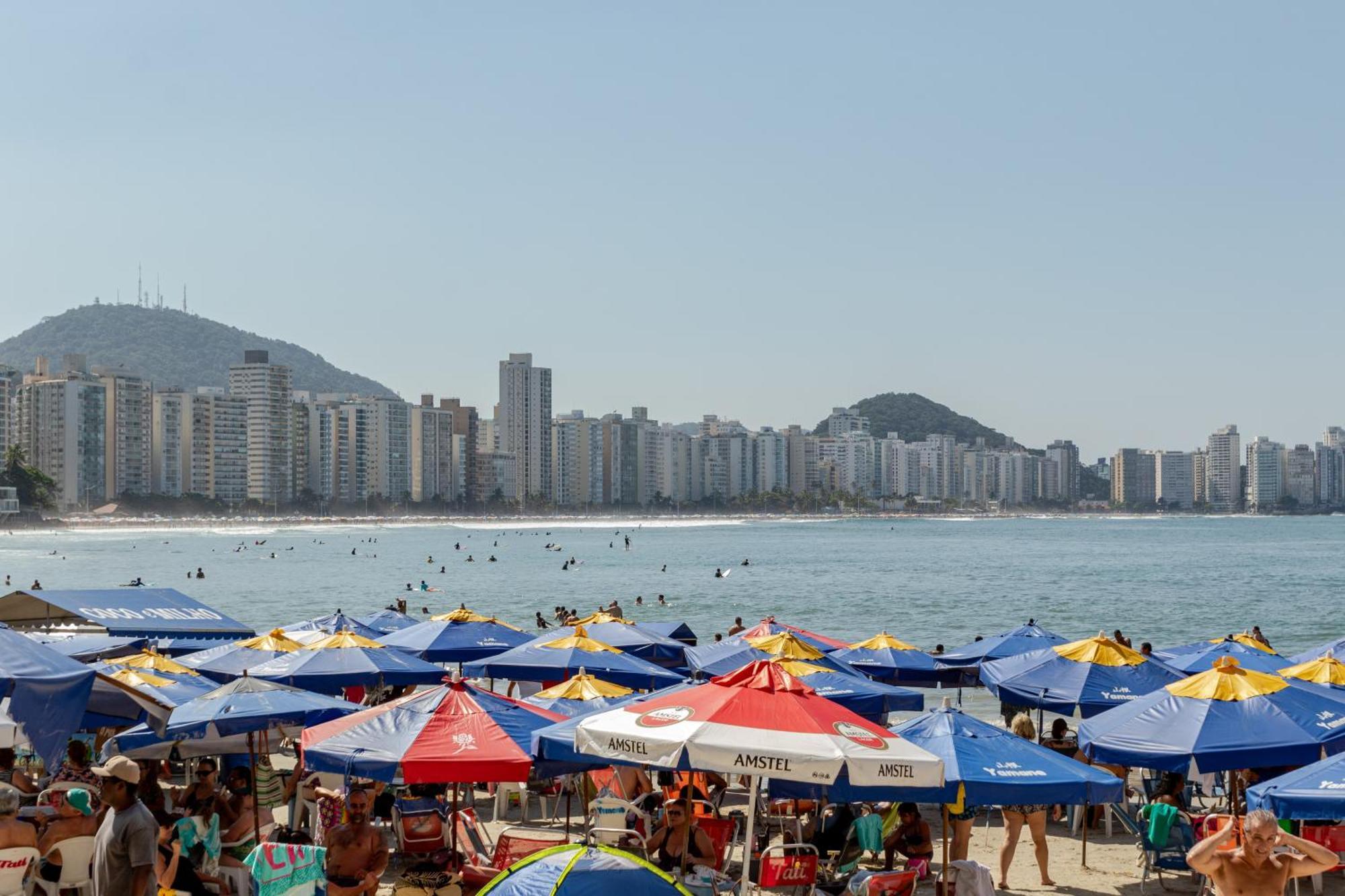 Apto - Predio De Frente Para Praia - Asturias - Guaruja - 2 Vagas Garagem - Wi-Fi E Ar Condicionado Exterior foto