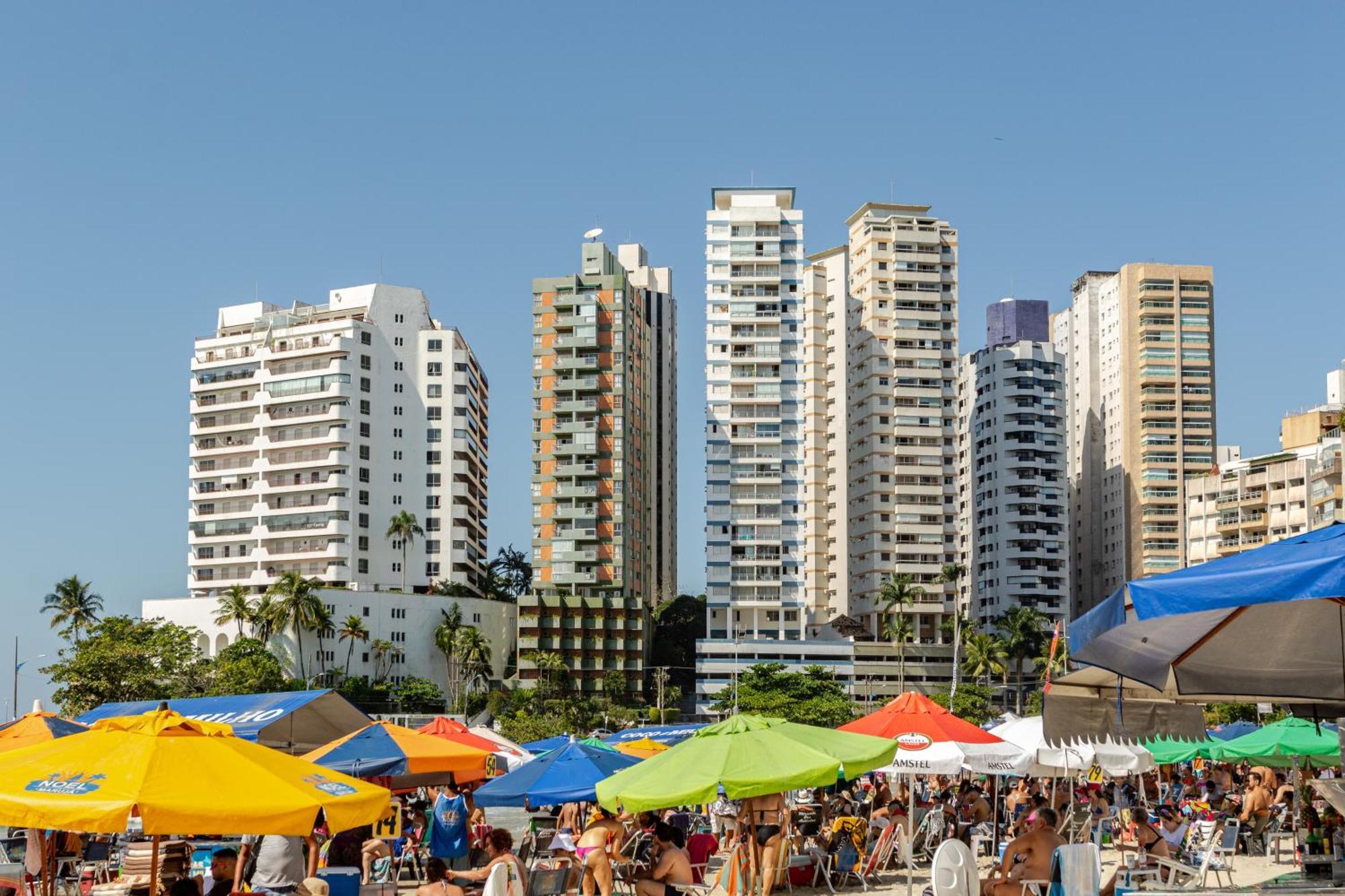 Apto - Predio De Frente Para Praia - Asturias - Guaruja - 2 Vagas Garagem - Wi-Fi E Ar Condicionado Exterior foto